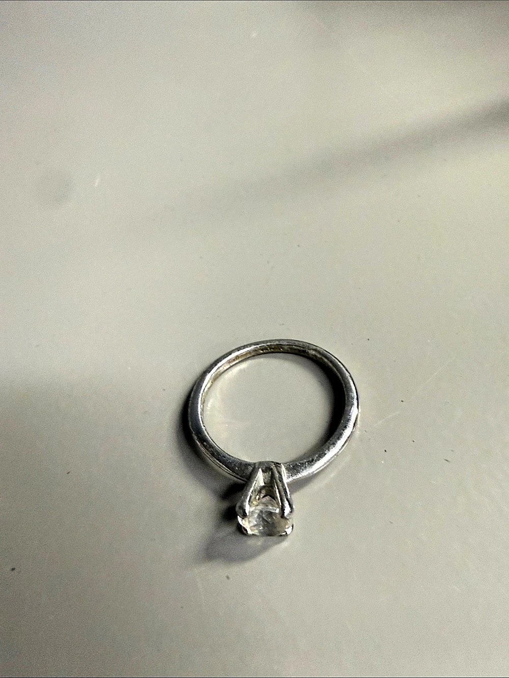 Avon Vintage Silver-Tone Ring with a clear, round-cut Stone